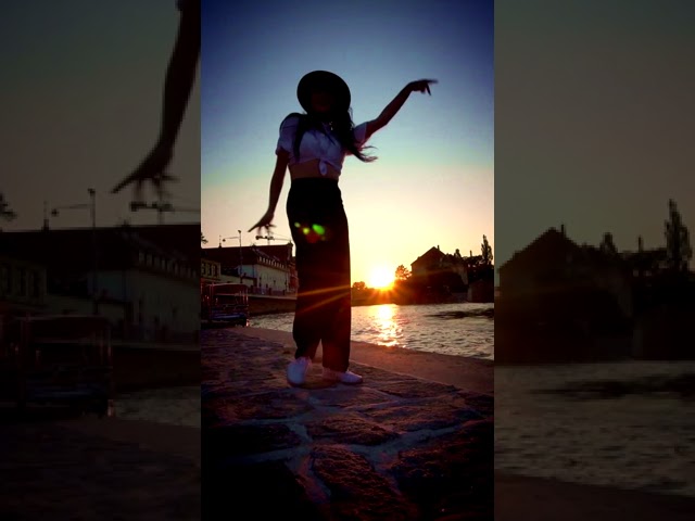 Electro Swing Dance: em.delacrem // Glenn Gatsby - Posin #shorts