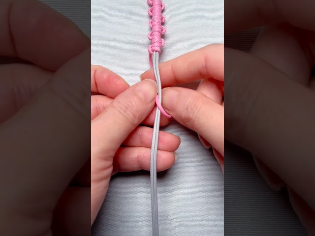 How to make a simple bracelet macrame #DIY#handmade#artcraft #knot #friendshipbracelet #knitting
