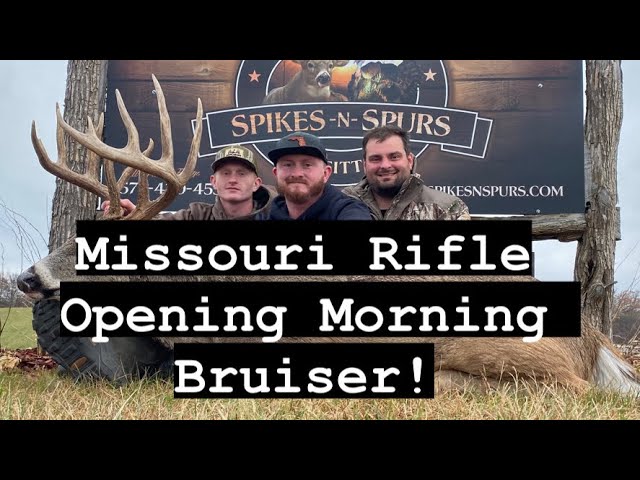 GIANT Opening Morning Missouri Buck! (Spikes-N-Spurs Outfitters) *Surprised With Pants Down?!?!*