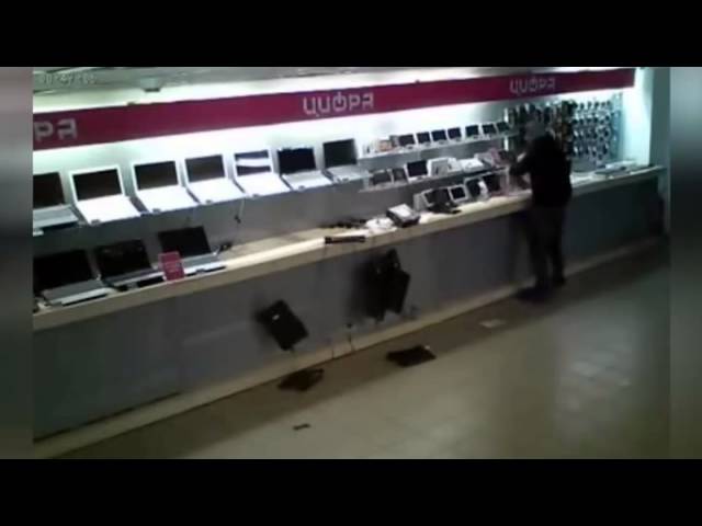 The Worst Thief Ever! Crazy Coder