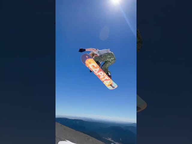 Vizz going off the toes at CAPiTA Week! Full recap dropping on our YouTube soon! #snowboarding