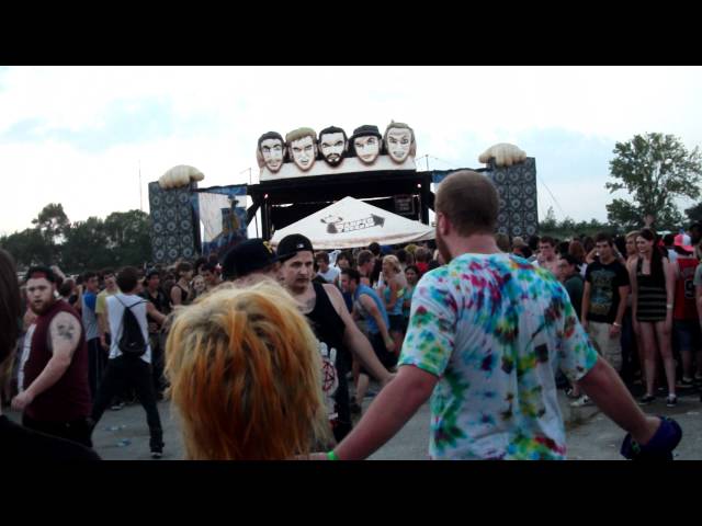 mosh pits gone wrong warped 2011