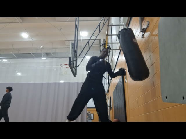 ARTISTROPEADOPE boxing (relaxing)