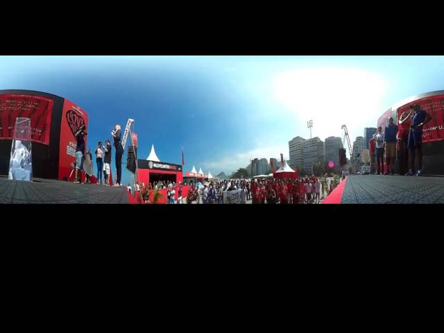 VIDEO 360 - Manchester United leva evento para fãs à praia de Copacabana
