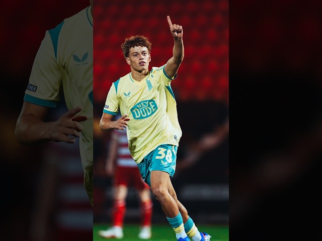 17 YEAR OLD JAMIE SPENCER WITH HIS FIRST TOUCH ON HIS PROFESSIONAL DEBUT 🎯  #htafc #football #efl