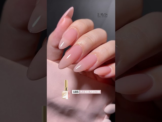 Obsessed with this perfect blend of nude and chrome!