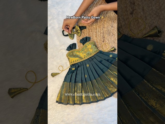 Green banarasi pattu gown. Whatsapp 6374961982 to order ✨✅🥰😍