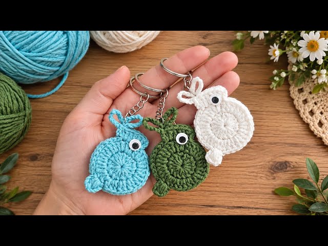 Crochet rabbit keychain | amigurumi keychain 