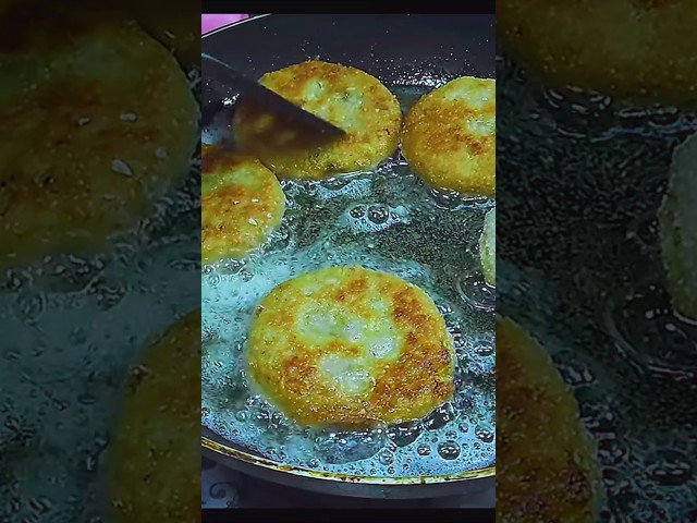 How to Make Crispy Noodle Potato Cutlets at Home #shorts #tutorial #cooking