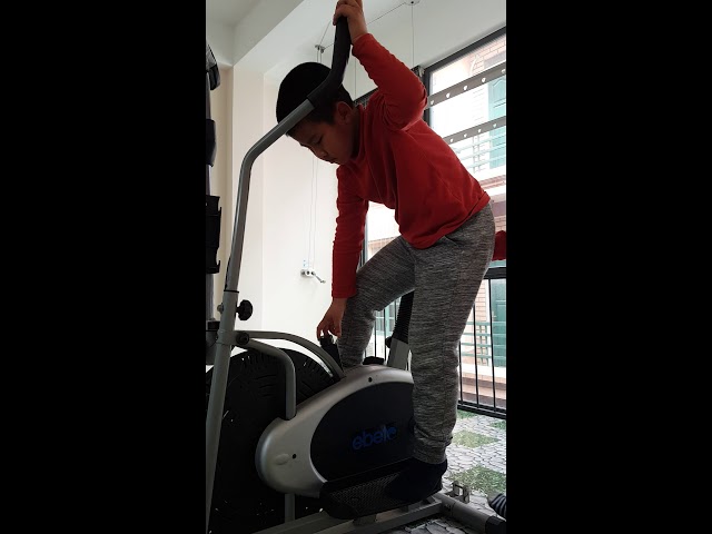 Nguyên Anh, Kỳ Anh tập gym(3)