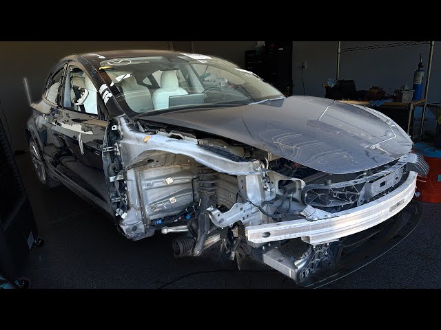 Rebuilding A Crashed 2022 Tesla Model 3 Dual Motor From Start To Finish
