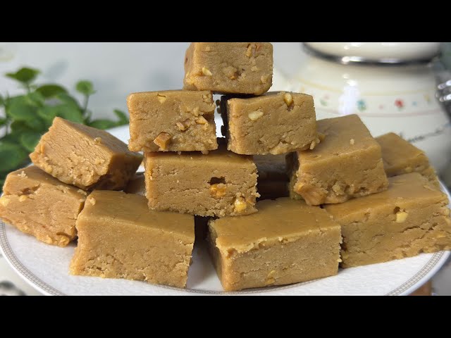 കിടിലൻ രുചിയിൽ ഒരു സ്വീറ്റ് ഉണ്ടാക്കിയാലോ | Fudgy, Soft and Rich Peanut Butter Sweet Blocks 