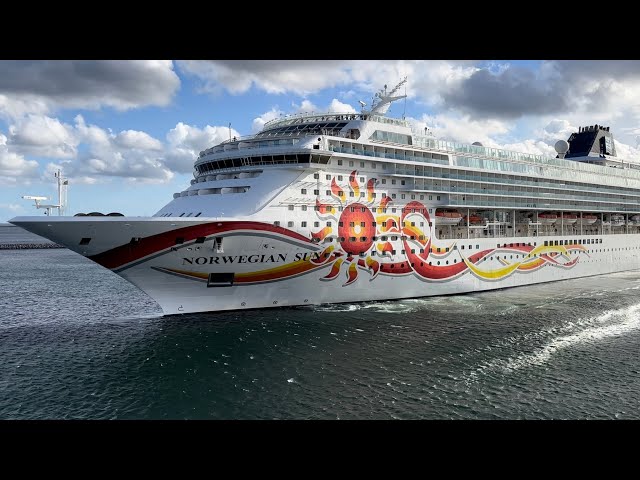 Norwegian Sun Cruise Ship || NCL Sun cruise ship 