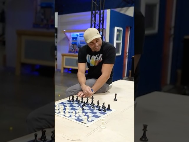 Mark Rober vs Blindfolded Chess Master
