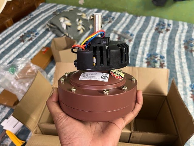 Crompton BLDC Motor with Remote Fan Unboxing and Demo Video