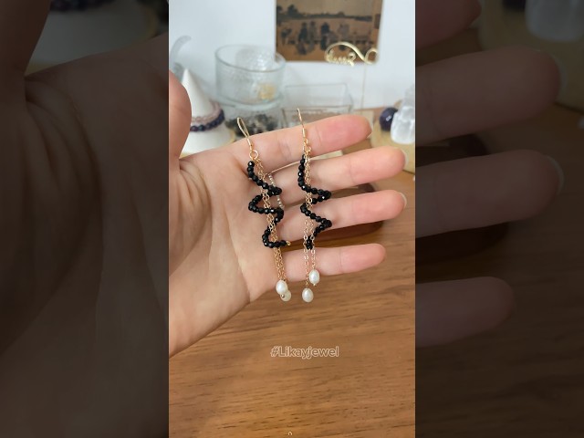 Unique earrings 🖤✨ #jewelrydesign #diy #earrings #earringsoftheday #handmadeearrings #jewelry