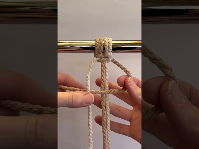 How to Tie a Square Knot in Macrame #macrametutorial