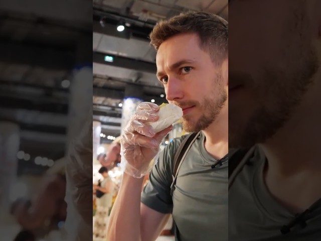 We tried the world’s smelliest fruit… 🤢