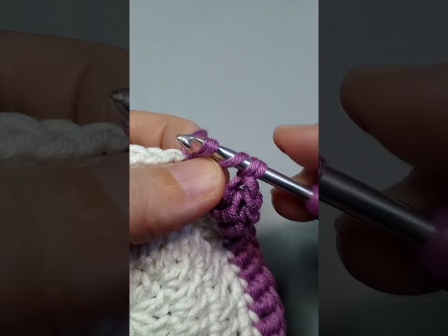 It is so unusual! Very beautiful crochet border. Crochet.