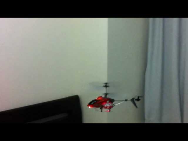 Play remote control helicopter (First time)