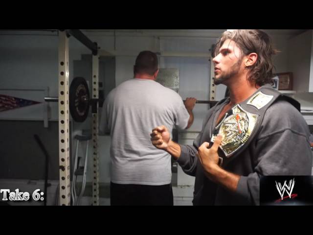 VlOG | WWE PROMOS | Outtakes + Bloopers !