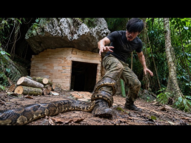 20 Days Alone in the Wild — A Veteran Builds a Shelter and Faces a Giant Python