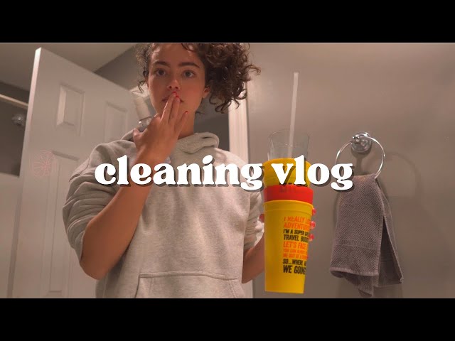 I RAN OUT OF CLEAN CLOTHES | Vlogmas | cleaning vlog
