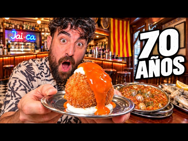 I tried one of the MOST CLASSIC BARS in Barcelona SINCE 1955!