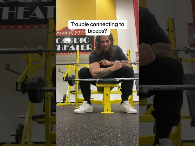 Watch the difference! #bicepsworkout #armworkout #bodybuilding #fyp #shorts #gymmotivation #trend