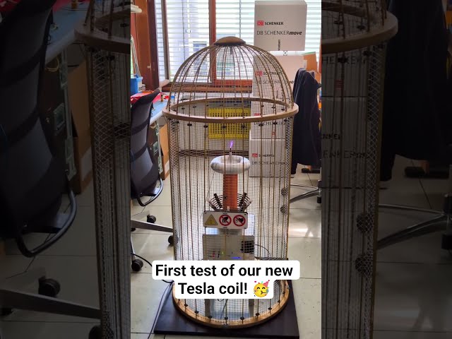Our new singing Tesla coil is ready! #electronics #electronicmusic