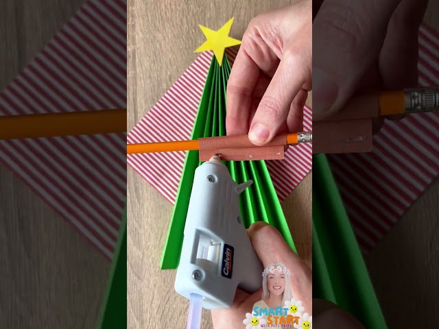 Easy Accordion Christmas Tree Craft for Kids! 🎄✨