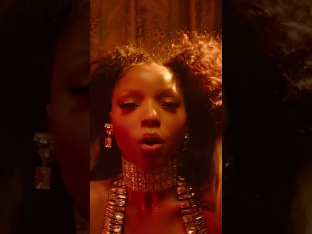 better than she can ⚡️video out now #resurrection