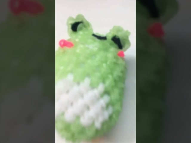 Only if it was this easy 🪄🐸 #rainbowloom #frog #loomigurumi