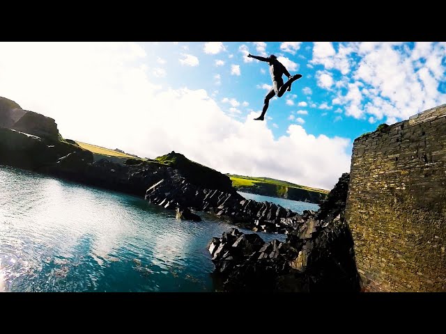 Cliff Diving and Hiking at the Insanely Beautiful Blue Lagoon in Wales, UK