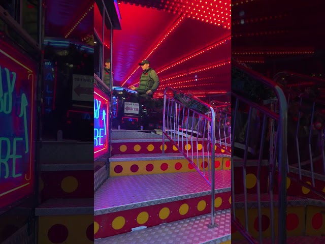 Taylors Rock N Roll Waltzer | Newcastle Winter Wonderland 2025 #fairground #waltzer #Newcastle