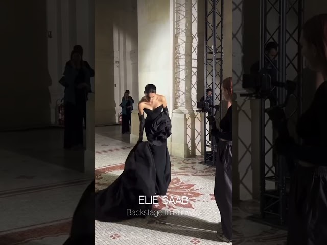 #parisfashionweek #runwayshow #eliesaab #backstage #runwaymodel #paris #fashiondesigner