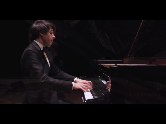 Vitaly Pisarenko plays Schumann Des Abends (In the evening)
