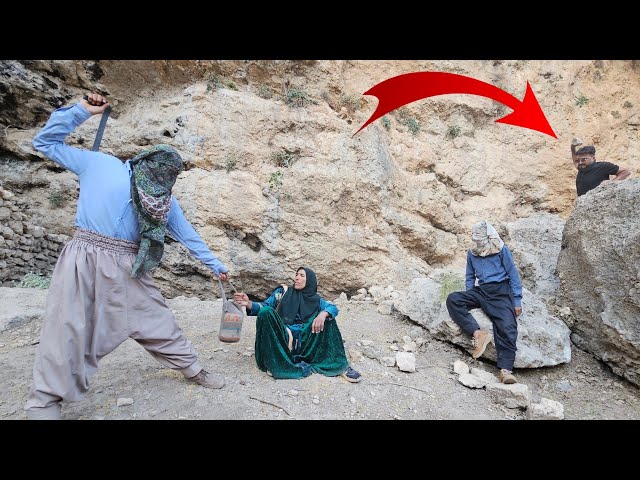 🔥The uncle's wife fell into the clutches of the Khan's men; Esmaeil merely looked on!