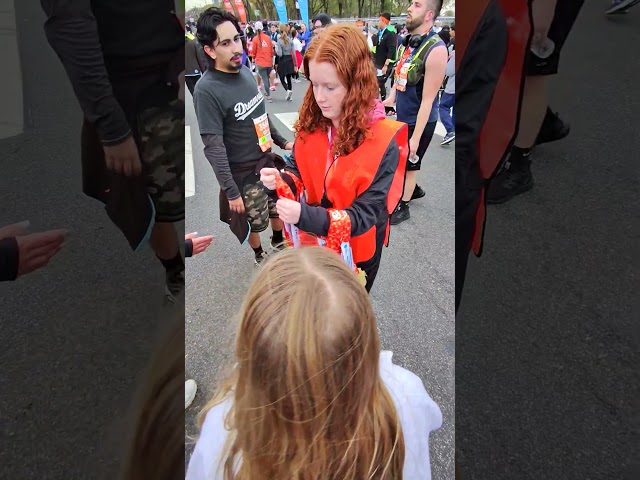 Hot Chocolate Chicago - A 10K Race with a pot of chocolate at the end. #running #chicago #tips