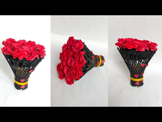 DIY beautiful rose bouquet at home/ handmade paper bouquet of roses/beautiful flower vase with rose