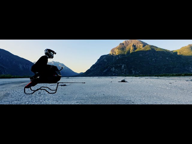 Volonaut Airbike - Jet powered Hoverbike Exploring Desert horizons