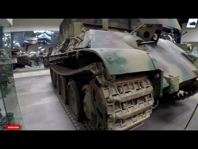 Bergepanther Ausf.G - Walkaround - Saumur Tank Museum.