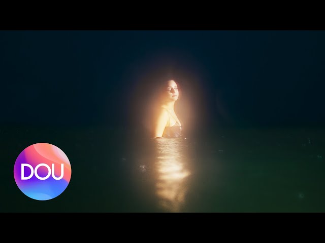 Bade - Farkındayım (Official Video) #Bade