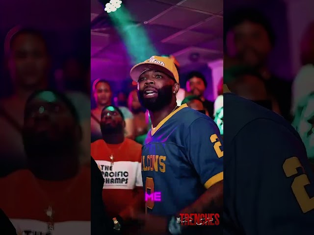 Eazy Goes Crazy on Ave #trenches #eazy #ave