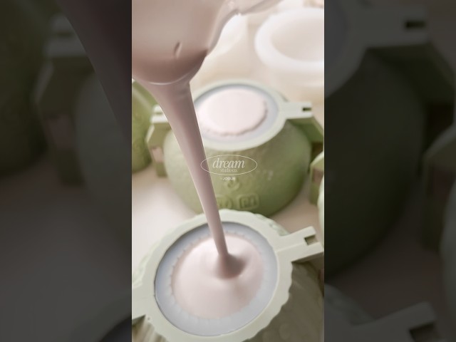 making holiday bauble candle moulds 🎄🕯️ #diy #candle