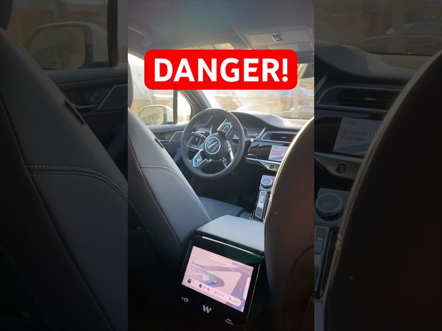 Waymo dangerously turns in front of traffic