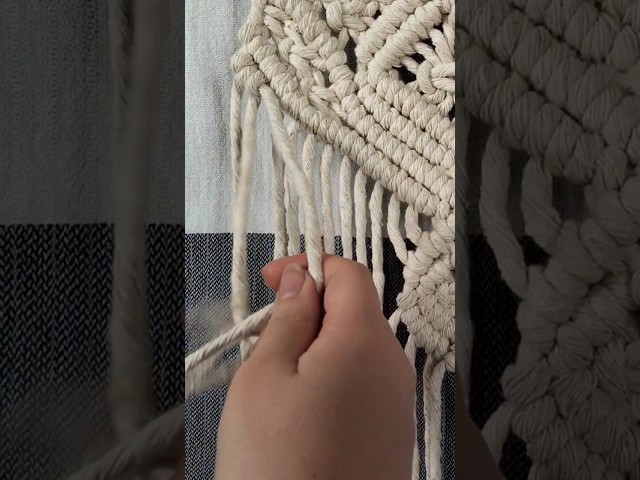 Some Double Half Hitch Knots #macrameknot #macramepattern #diy #macrame #tutorial