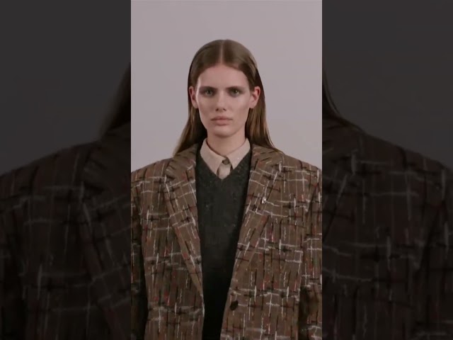 TORY BURCH Fall/Winter 2025/26 : Reinvention of Chic Sportswear at MoMA