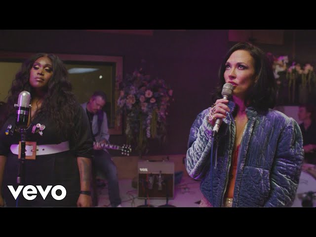 Amanda Shires - Lonely At Night (Official Live Session) (Feat. Brittney Spencer)