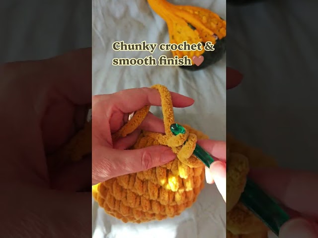 Smooth crochet finish🤎 #shortsvideo #shorts #crochettutorial #chunky #crochetbag